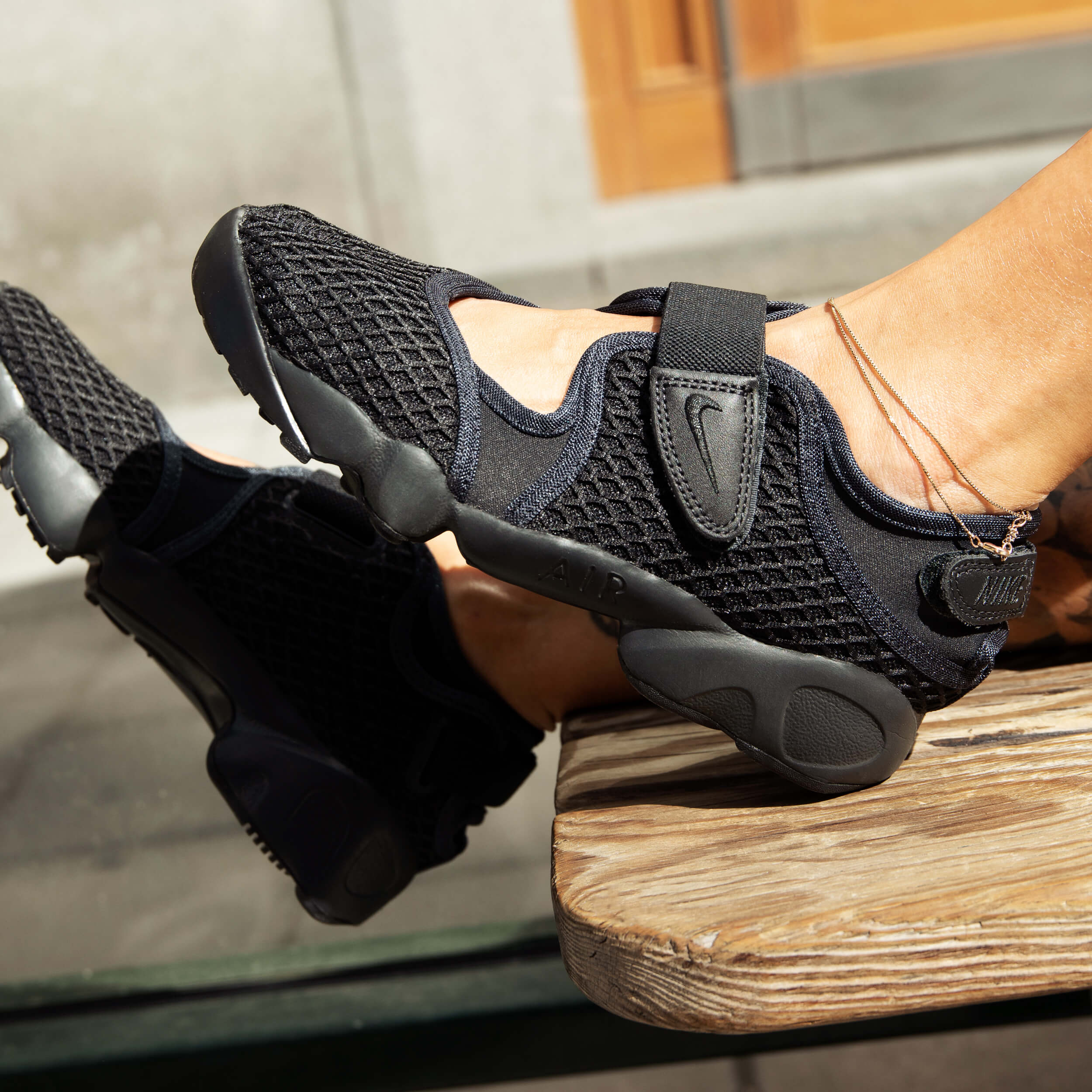 Wmns Air Rift - Image 7
