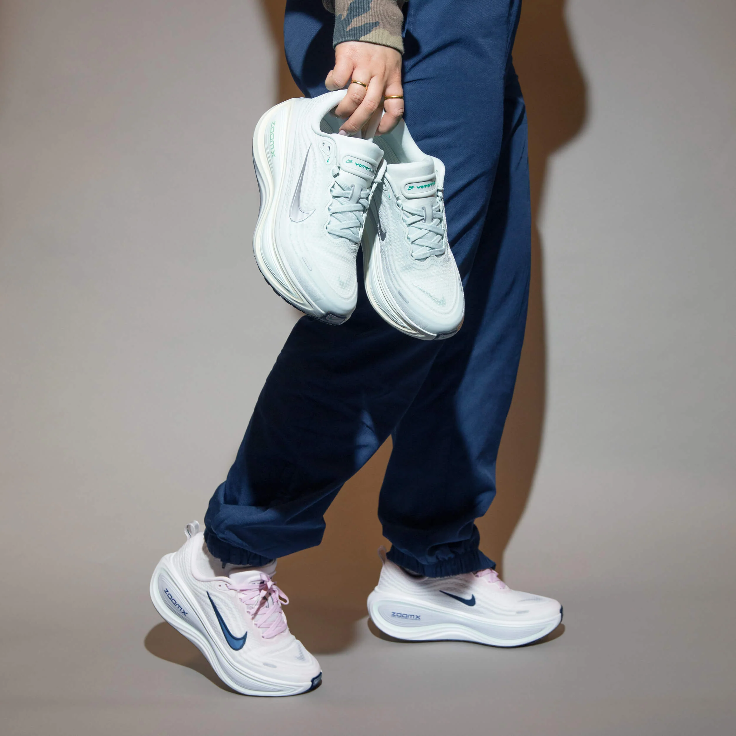 Wmns Vomero Plus - Image 10